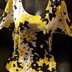 💛🖤 Cold Shoulder NY & Co. Top